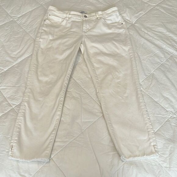 Kensie sz 10/30 off white denim crop pants raw hem with slits at side hem EUC - Picture 2 of 13